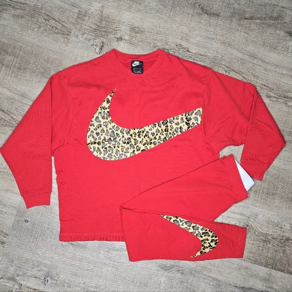 Nike Red Sweater With Leopard Accent And Matching Leggings Woman Size Small - Picture 1 of 8